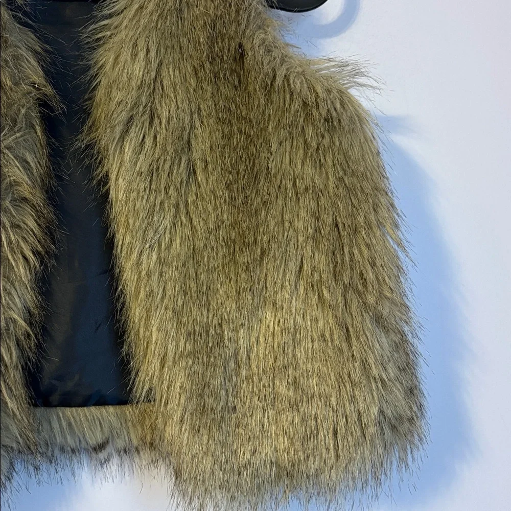 Old Navy Brown Tan Faux Fur Open Front Vest size S (6-7)